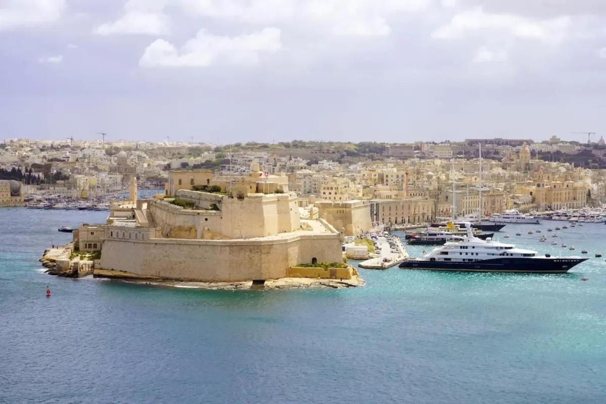 Ninety Eight Boutique Living Hotel Cospicua Exterior photo